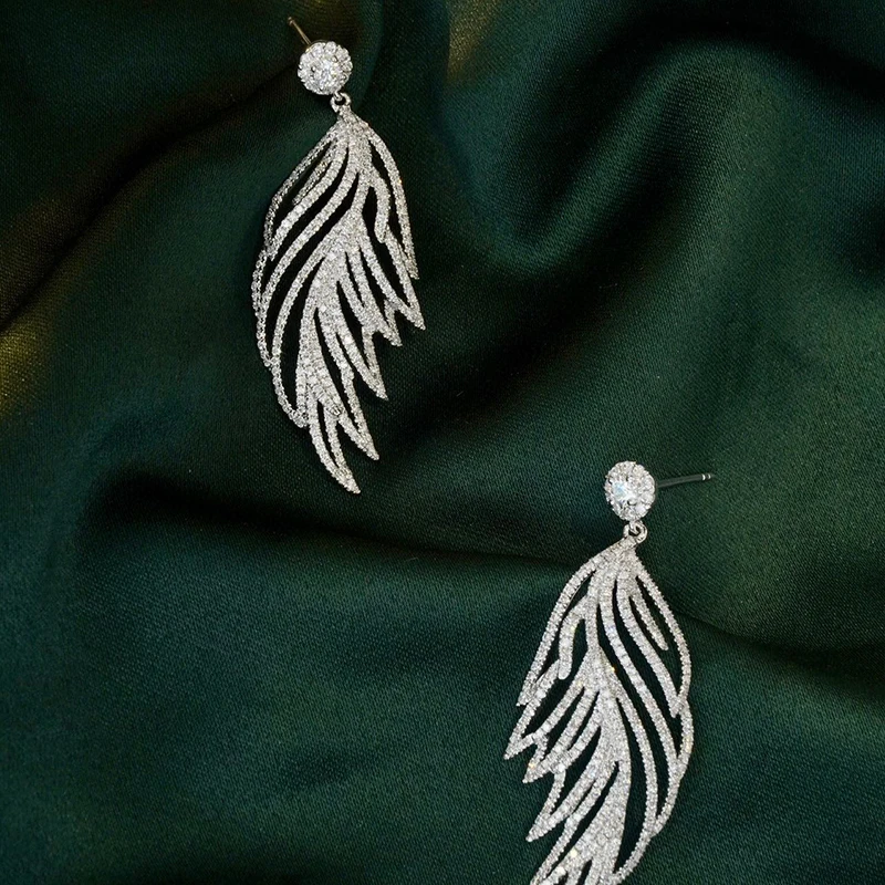 Scad3b6abb2884796aab12430d9ae93f91 Aazuo Luxury Jewelry 18K White Gold Natrual Diamonds 1.85ct High Quality Feather Stud Earrings Gifted For Women Senior Banquet