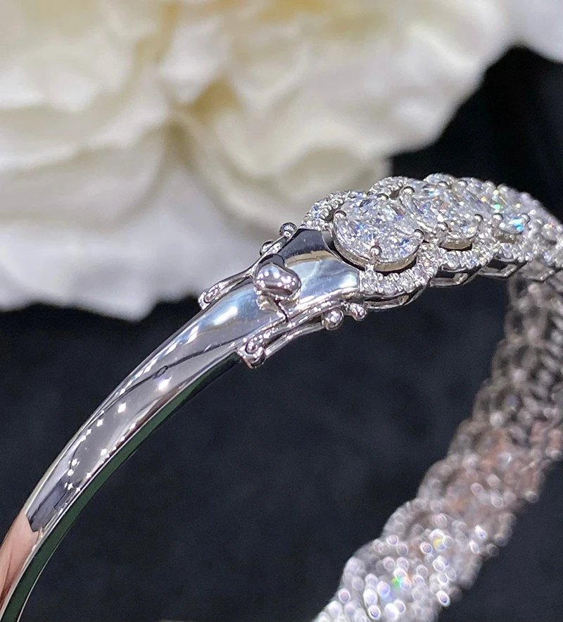 Sff243b8fadac4c62901521d7d7cc1d7ep LUOWEND 100% 18K White Gold Bangle Luck Copper Coin Design 3.85carat Real Natural Diamond Bangle for Women High Party Jewelry
